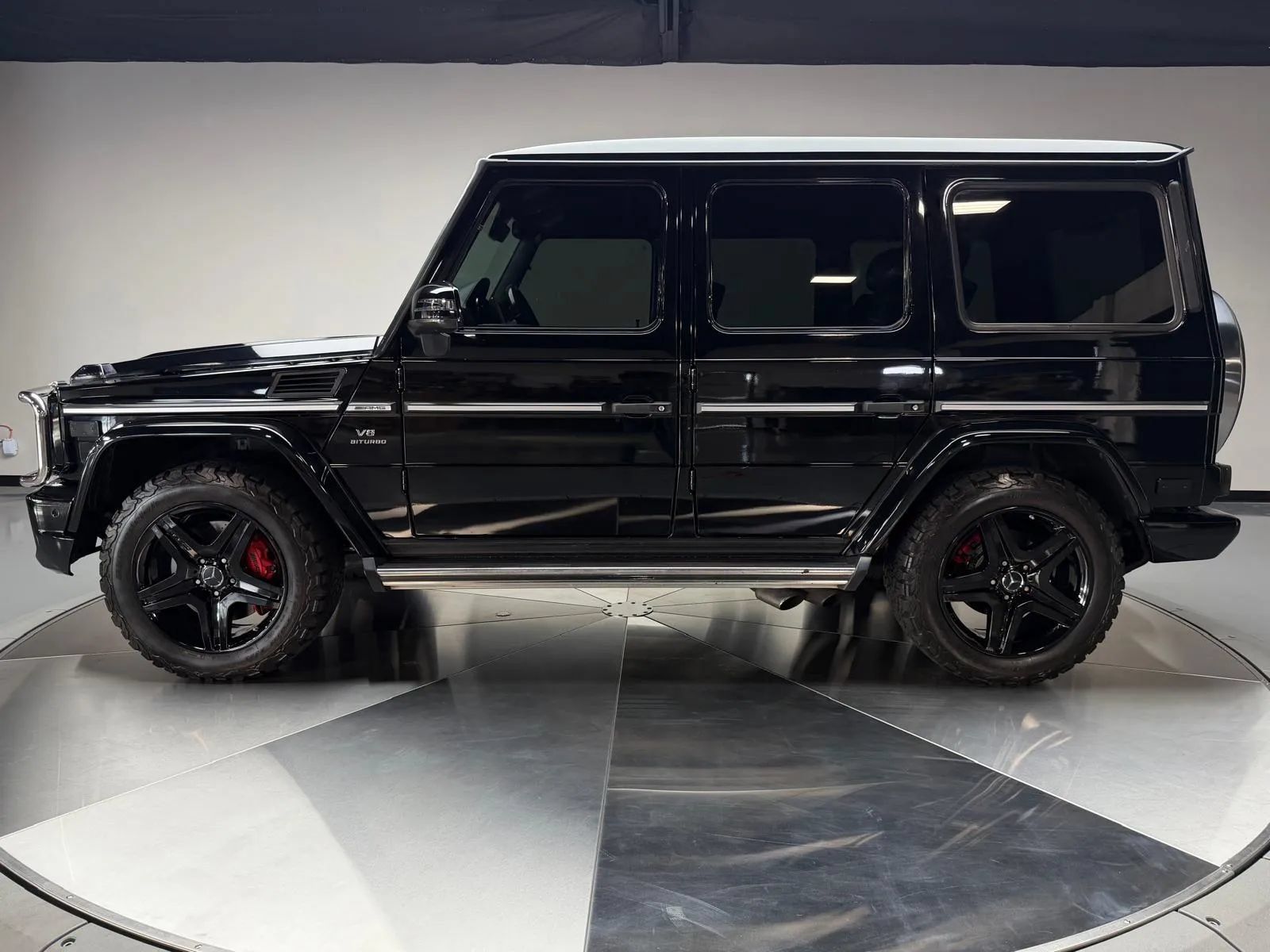Used 2015 Mercedes-Benz G 63 AMG 4MATIC image 4