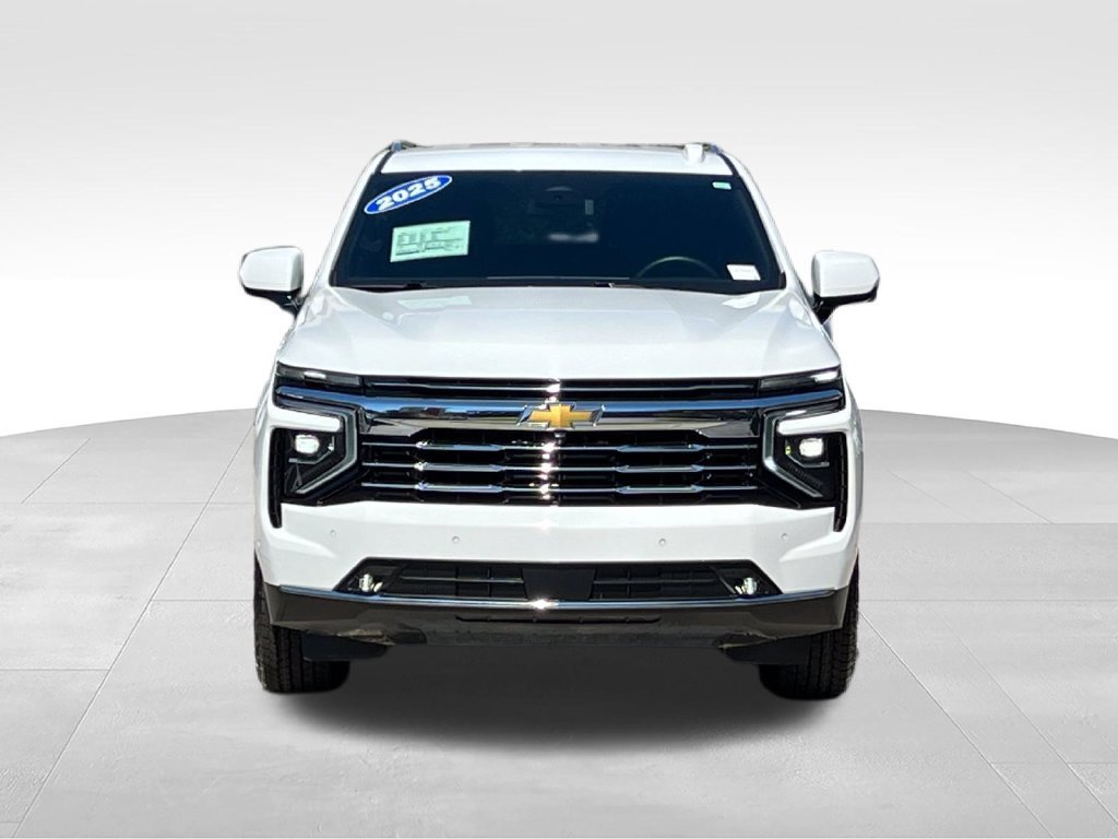 Used 2025 Chevrolet Tahoe LT w/ Comfort Package AWD/4WD image 2