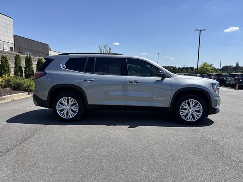 New 2026 GMC Acadia Elevation w/ Elevation Premium Package AWD/4WD image 8