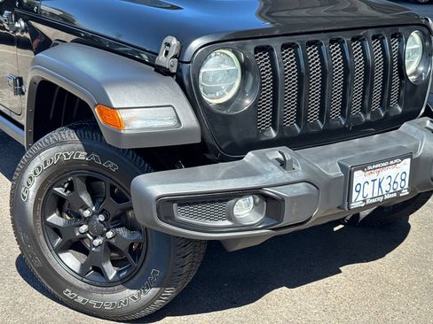 Used 2021 Jeep Wrangler Sport AWD/4WD image 6