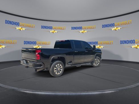 Used 2025 Chevrolet Silverado 2500 Custom w/ Custom Value Package AWD/4WD image 11