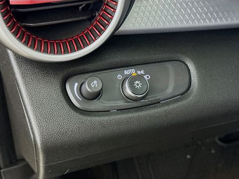 Used 2024 Chevrolet Trax RS image 13