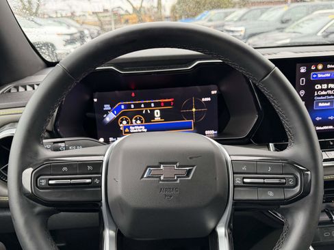 Certified 2024 Chevrolet Colorado ZR2 w/ Safety Package AWD/4WD image 23