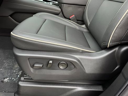 New 2026 Chevrolet Suburban Premier w/ Sun And Tow Package RWD image 28