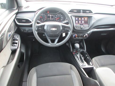 Used 2023 Chevrolet TrailBlazer LS image 14