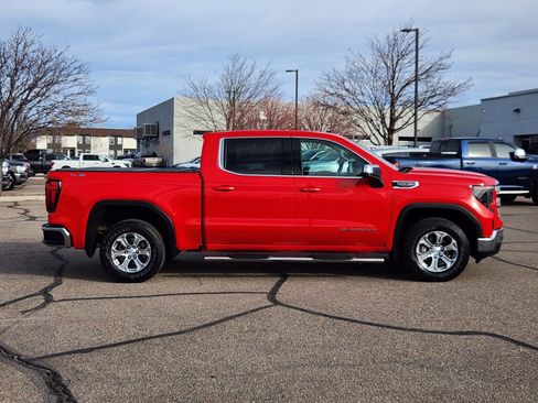 Used 2023 GMC Sierra 1500 SLE w/ Preferred Package image 2