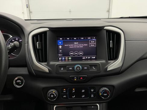 Used 2023 GMC Terrain SLE FWD image 21