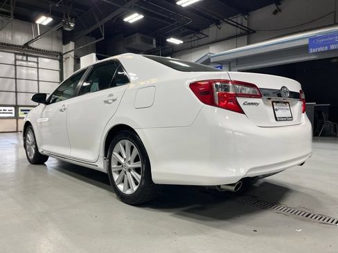 Used 2012 Toyota Camry XLE FWD image 5
