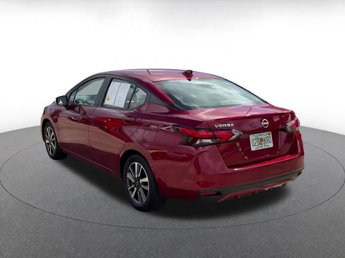 Used 2025 Nissan Versa SV image 9