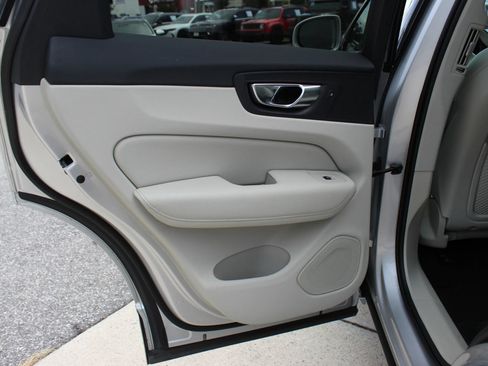 Used 2019 Volvo XC60 T5 Inscription AWD/4WD image 20