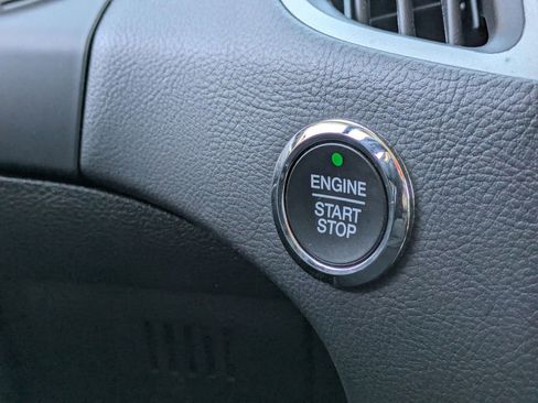 Used 2023 Ford Edge SEL image 19