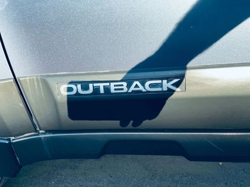 Used 2013 Subaru Outback 2.5i Limited image 16