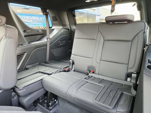 New 2026 Chevrolet Tahoe High Country w/ Sun And Tow Package AWD/4WD image 18