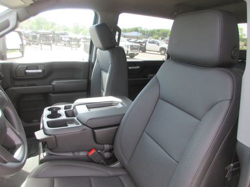 New 2026 GMC Sierra 2500 Pro AWD/4WD image 13