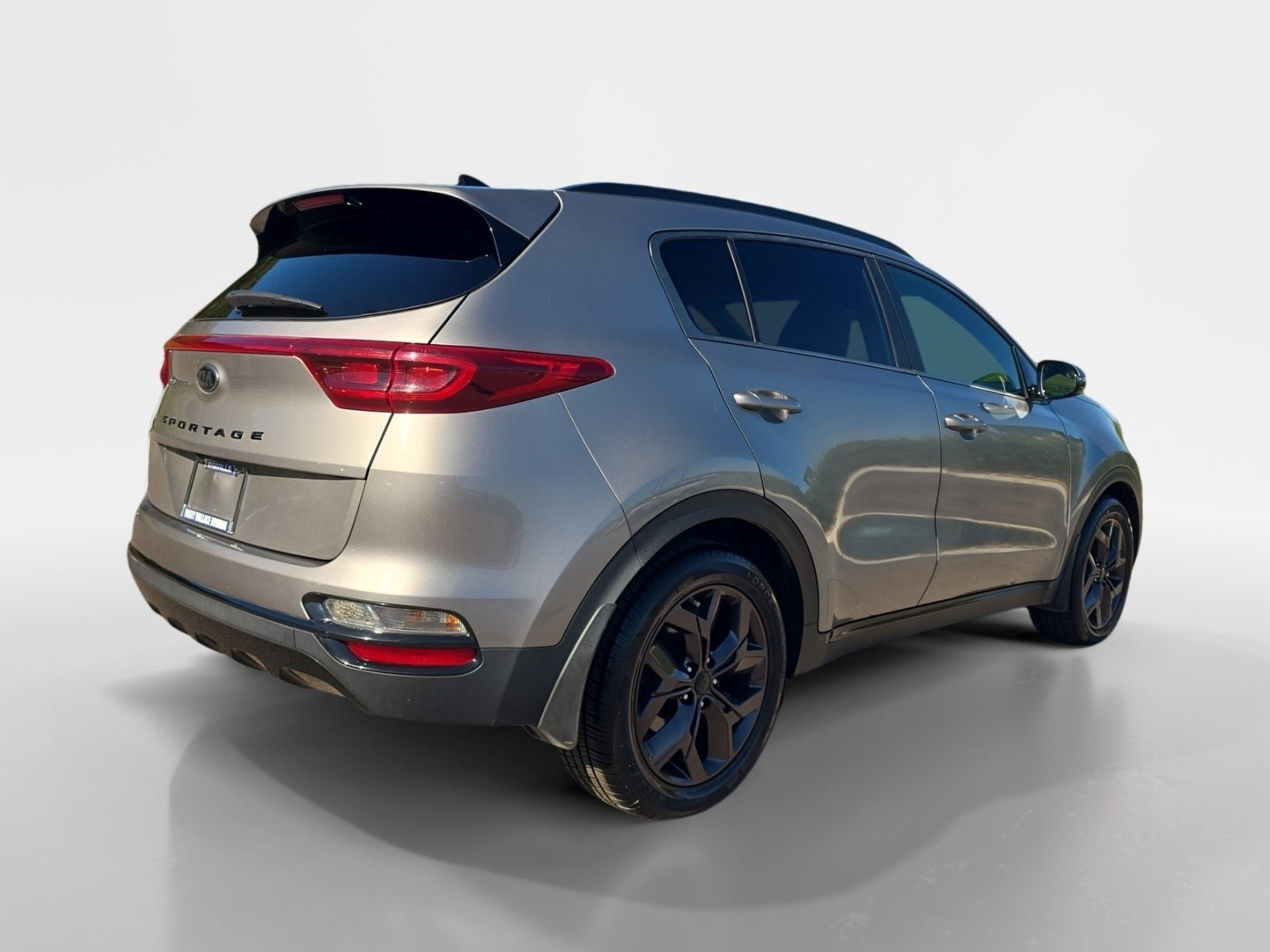 Used 2022 Kia Sportage Nightfall Edition FWD image 3