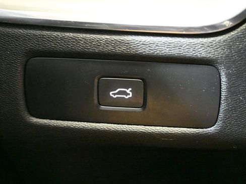 Used 2024 Volvo XC60 B5 Core AWD/4WD image 43