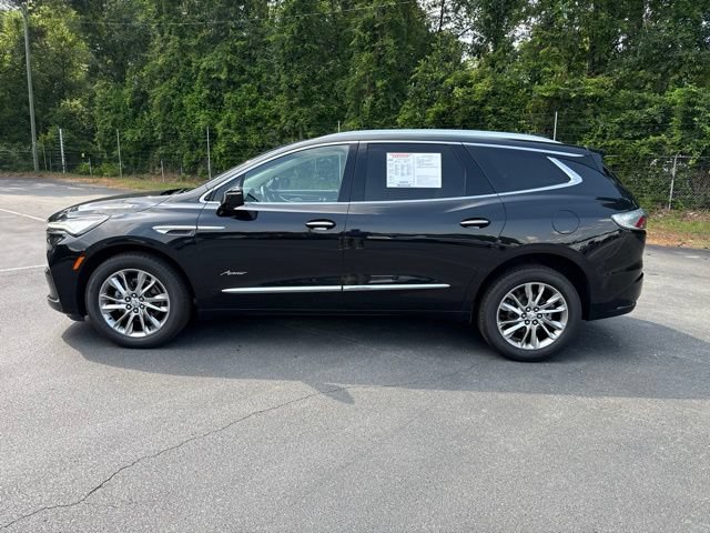 Used 2023 Buick Enclave Avenir w/ Avenir Technology Package FWD image 2