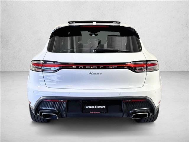 Certified 2026 Porsche Macan AWD/4WD image 10