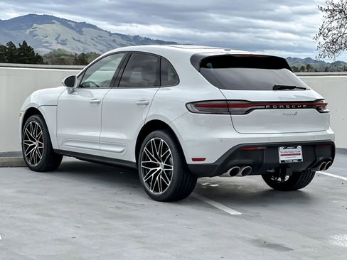 New 2026 Porsche Macan S image 3