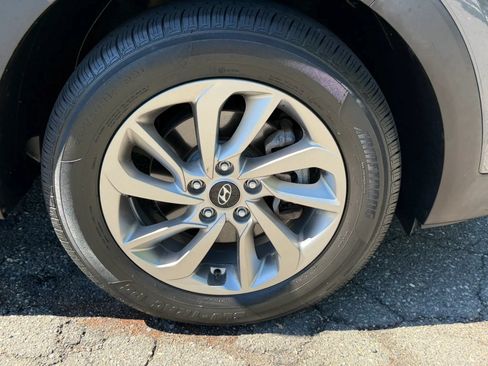 Used 2017 Hyundai Tucson SE w/ Cargo Package FWD image 9
