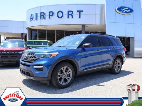 Used 2023 Ford Explorer XLT w/ Equipment Group 202A AWD/4WD image 1
