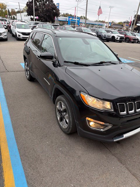 Used 2020 Jeep Compass Limited AWD/4WD image 3