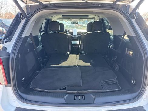 Certified 2023 Ford Explorer Limited w/ Limited Technology Package image 6