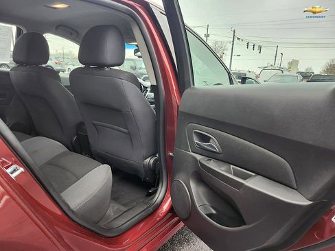 Used 2016 Chevrolet Cruze LT image 28