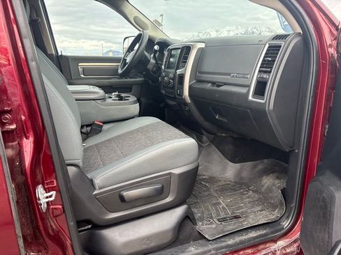 Used 2018 RAM 3500 Big Horn image 17