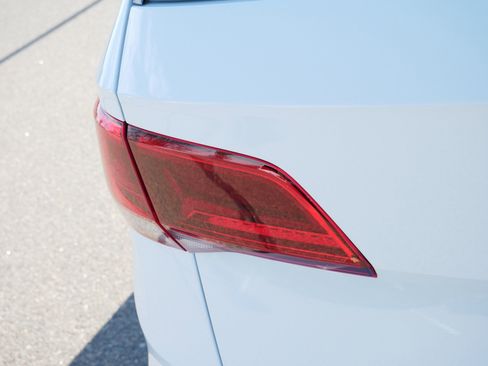 Used 2024 Volkswagen Taos SEL image 17