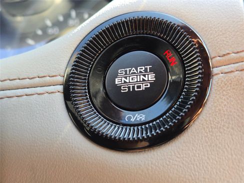 Certified 2022 Jeep Compass Limited image 33