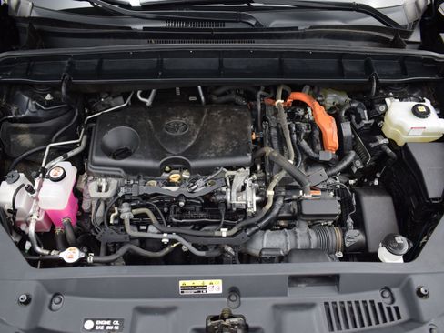 Used 2021 Toyota Highlander LE image 9