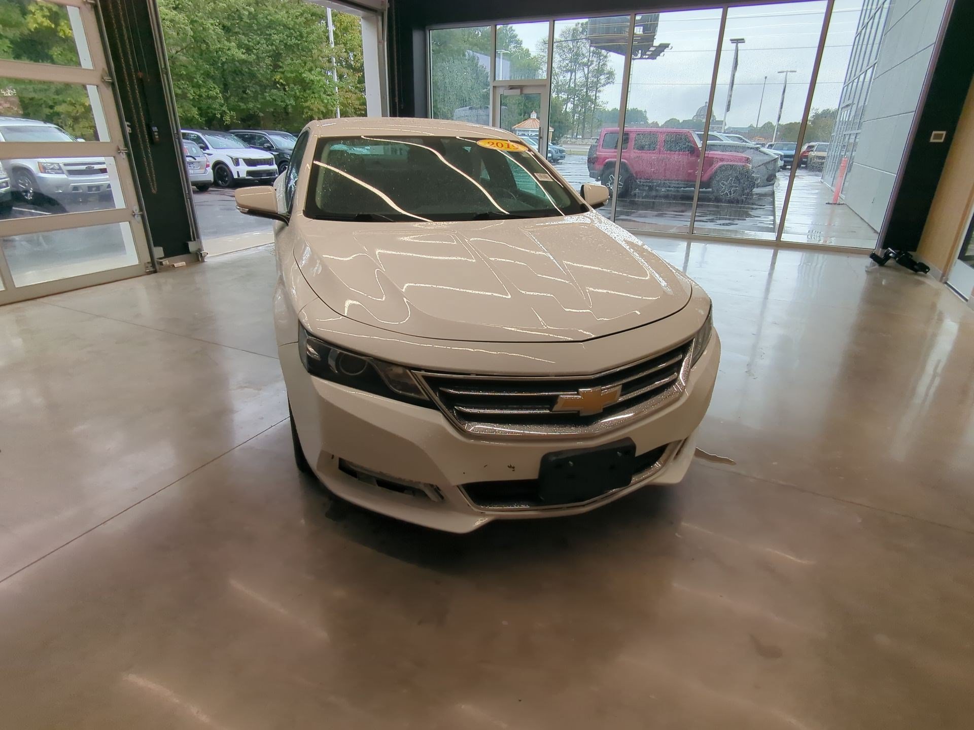 Used 2019 Chevrolet Impala LT FWD image 2
