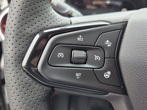 New 2026 Chevrolet Trax RS w/ Sunroof Package FWD image 25
