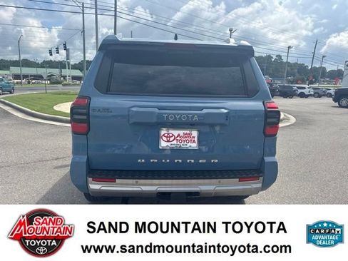 Used 2025 Toyota 4Runner Limited AWD/4WD image 4