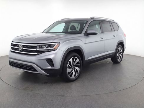 Used 2024 Volkswagen Atlas SE image 3