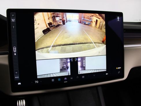 Used 2021 Tesla Model S Plaid image 21