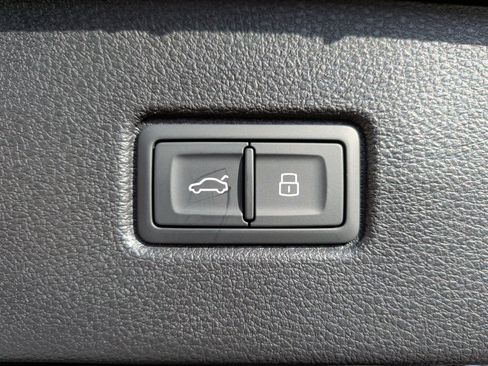 Used 2026 Audi Q7 3.0T Premium Plus image 39