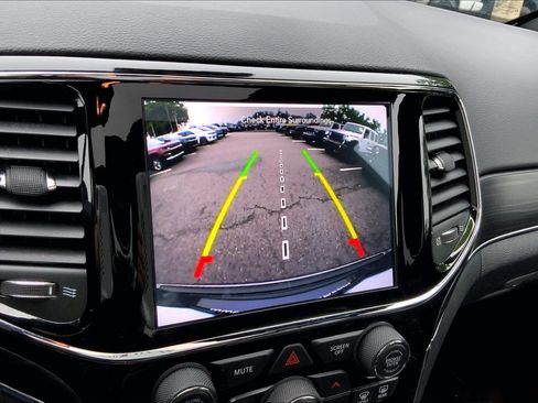 Certified 2021 Jeep Grand Cherokee Limited w/ Quick Order Package 28K 80th AWD/4WD image 23
