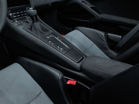 Certified 2024 Porsche 718 Boxster Spyder RS RWD image 31
