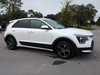 Certified 2025 Kia Niro EX