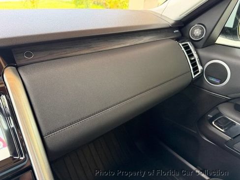 Used 2017 Land Rover Discovery HSE AWD/4WD image 56