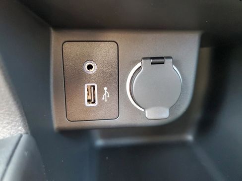 New 2025 Nissan Kicks Play S image 20