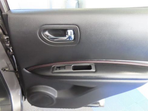 Used 2012 Nissan Rogue SL image 33