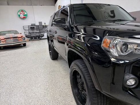 Used 2021 Toyota 4Runner SR5 Premium w/ Moonroof Package AWD/4WD image 39