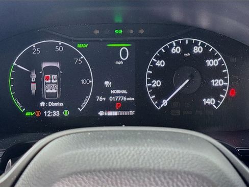 Used 2025 Honda CR-V Sport image 12