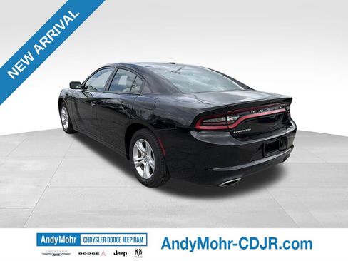 Used 2022 Dodge Charger SXT RWD image 5