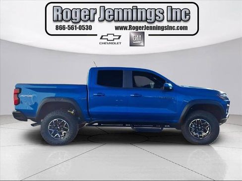 Used 2023 Chevrolet Colorado ZR2 w/ ZR2 Convenience Package III image 11