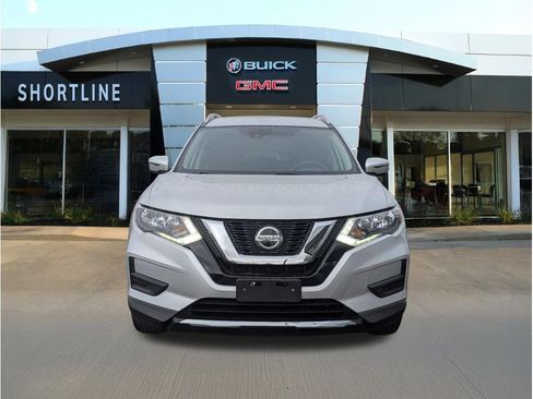 Used 2020 Nissan Rogue SV w/ Premium Package AWD/4WD image 10