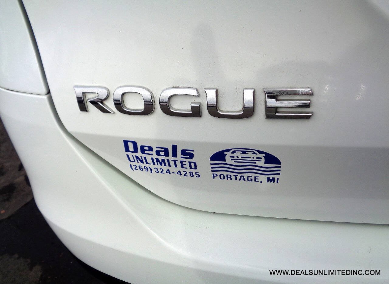 Used 2016 Nissan Rogue S AWD/4WD image 5